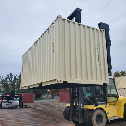 20' Foot Shipping Containers