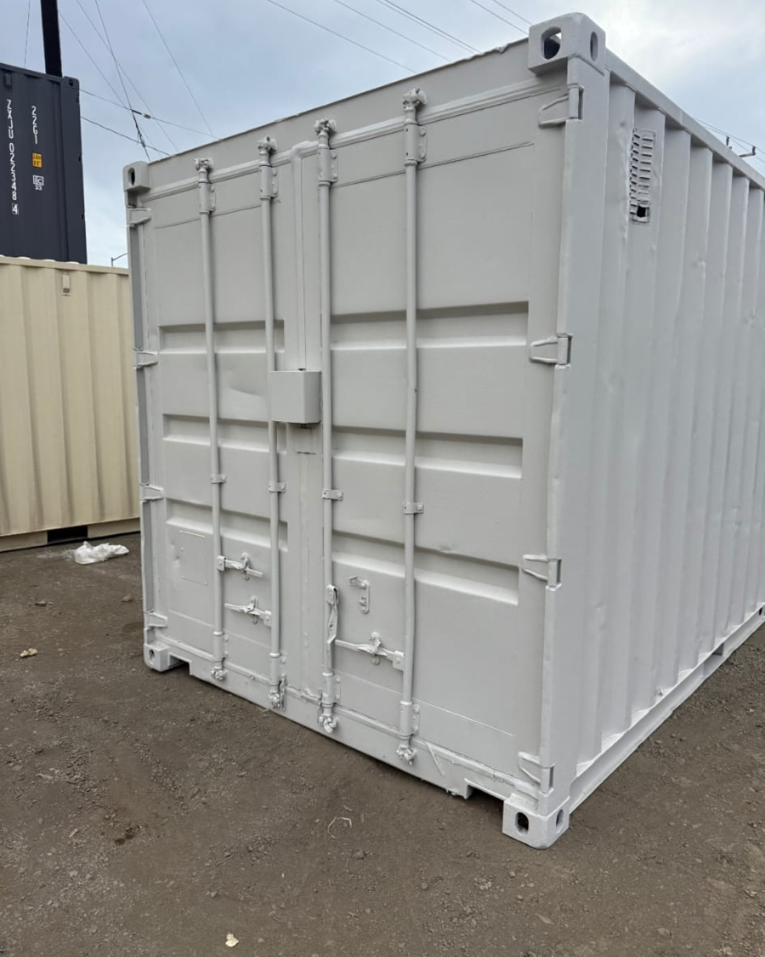 10 FT Beige Container