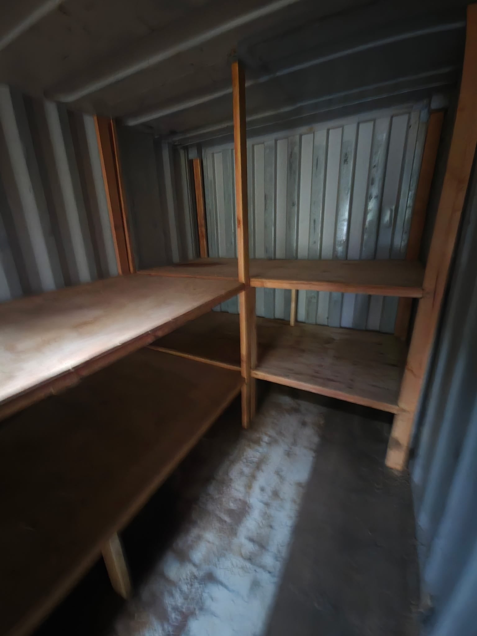 40’ Standard Shipping Container – Wind &amp;amp; Watertight with Vents &amp;amp; Removable Shelving