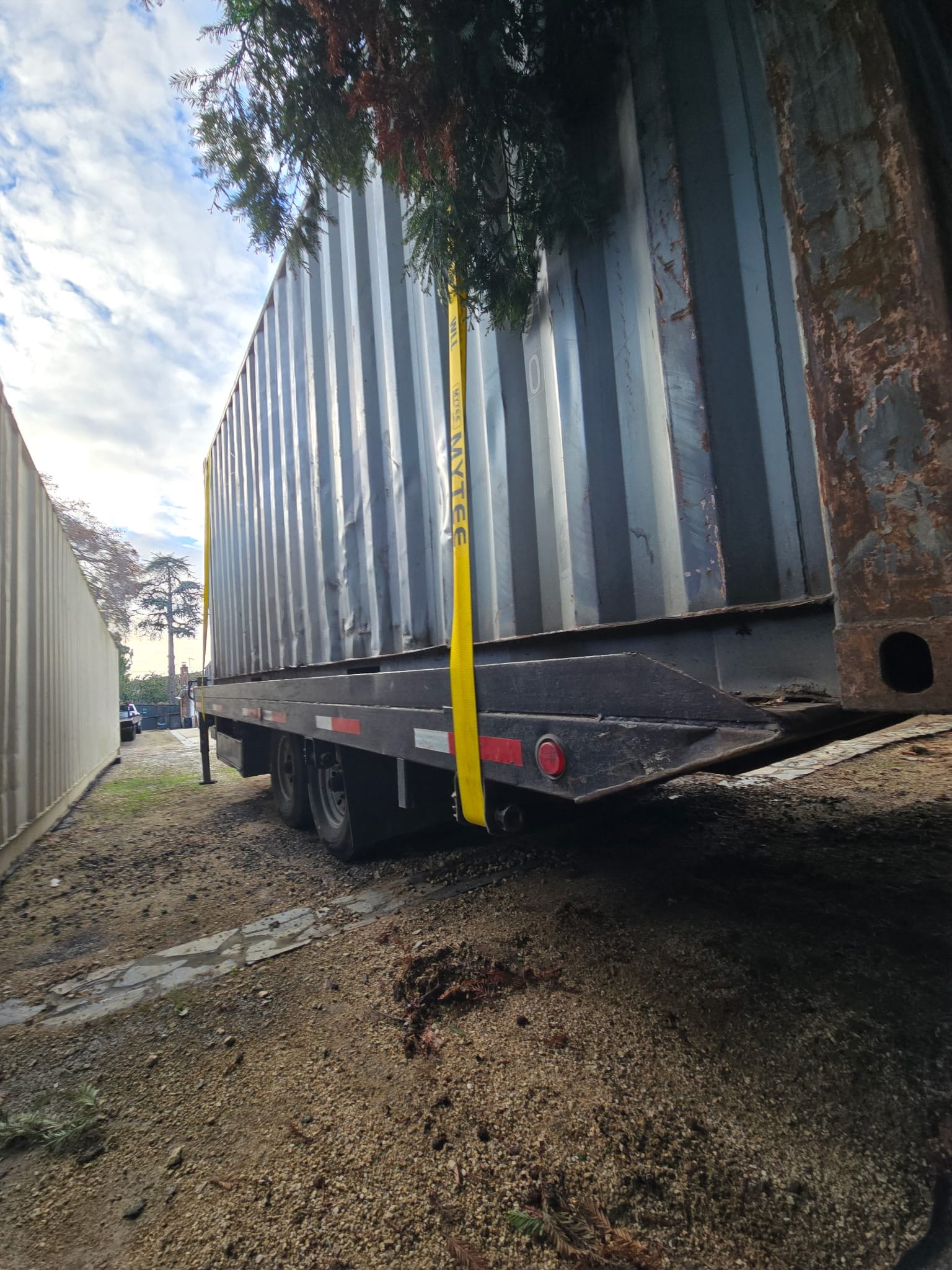 🚨 20’ Standard Cargo-Worthy Shipping Container — $2,000 🚨
