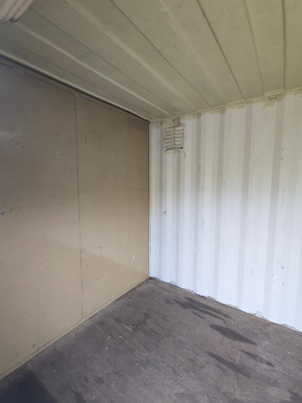 🚨 $1,500 Specials – 2 × 20’ Containers Ready for Your Project!