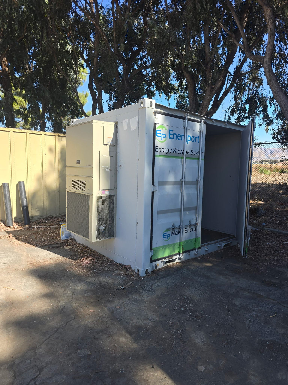 9'9" Insulated Container with Double Cargo Doors – Special Price $3,500