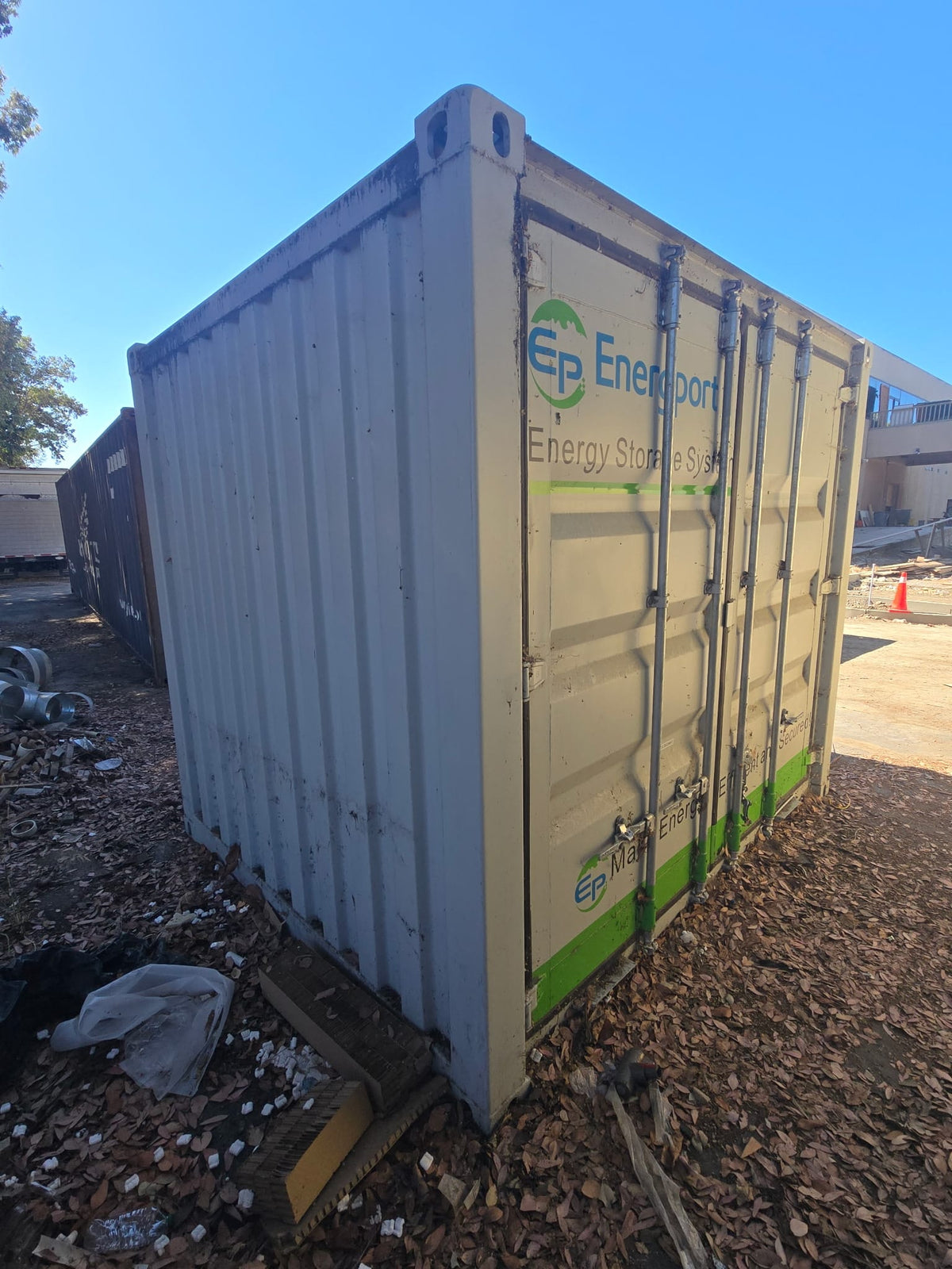 9'9" Insulated Container with Double Cargo Doors – Special Price $3,500