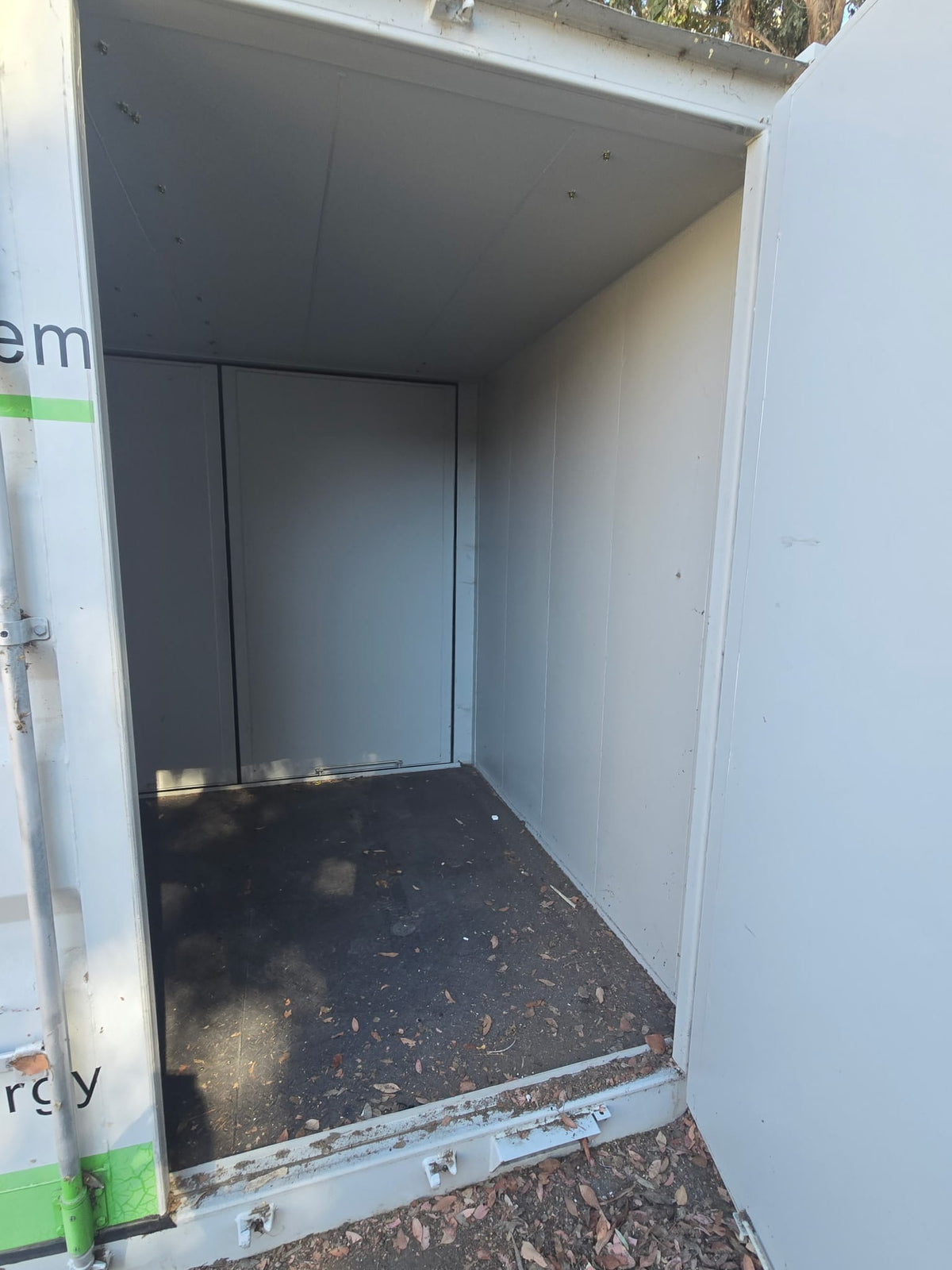 9'9" Insulated Container with Double Cargo Doors – Special Price $3,500